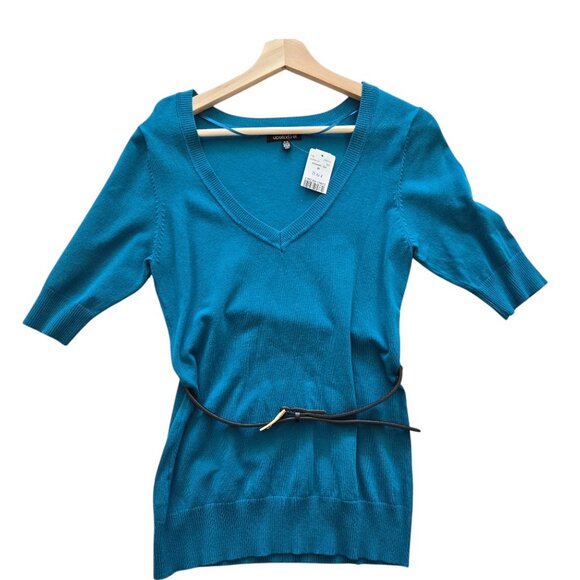 Le Chateau Belted sweater Size M NWT - Picture 3 of 4